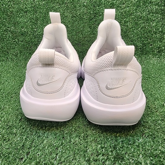 Womens Size 7.5 Nike AD Triple White Slip On Walking Sneakers DJ1001-100 - Picture 5 of 8